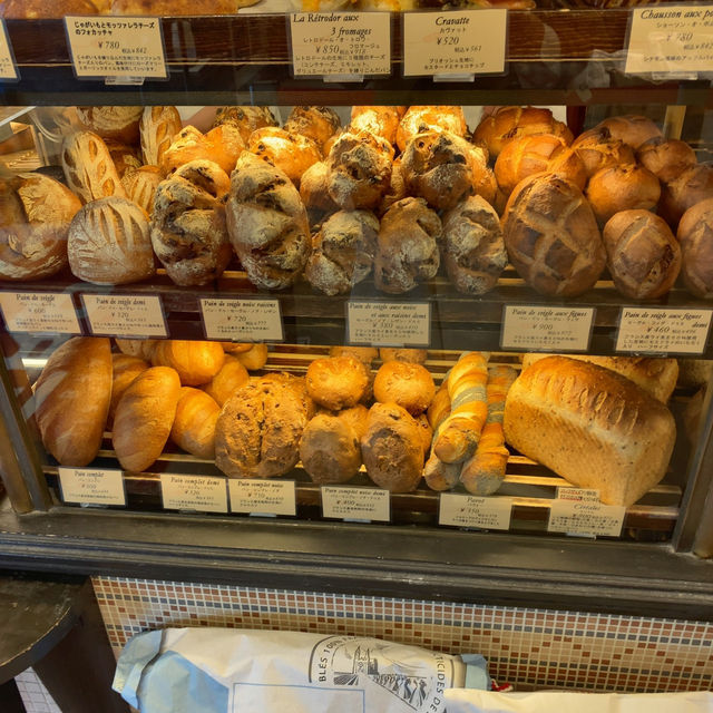 【東京都丸の内🇯🇵 VIRON 丸の内店】美味しすぎる〜😋何度も通いたい‼️人気パン屋さん