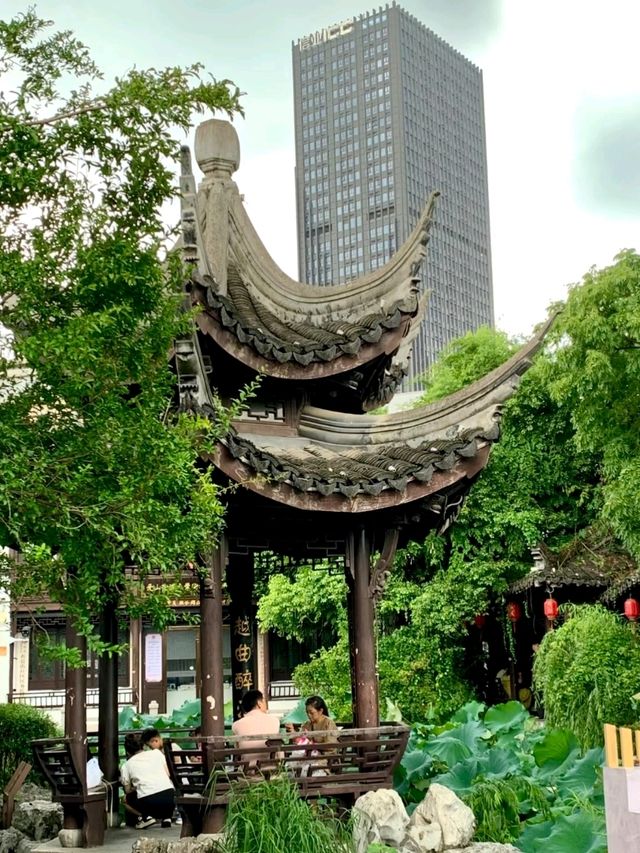 Yishang Street: Huzhou’s Timeless Marketplace