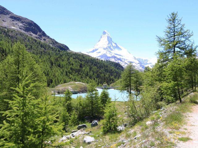 A Stunning Journey on the Zermatt 5 Lakes Walk