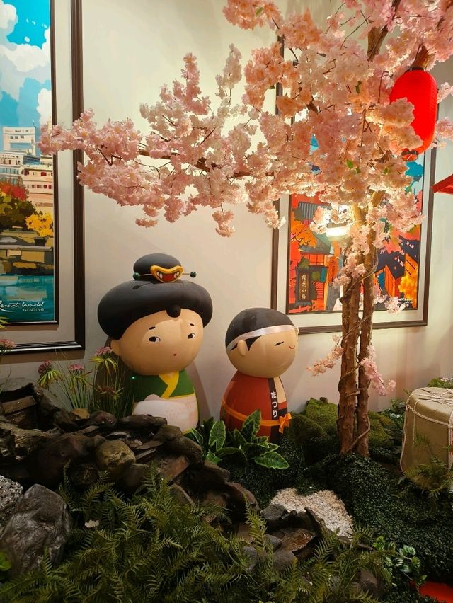 Mini Japan, Maximum Charm