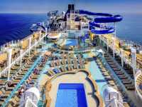 Norwegian Bliss: The Ship That’s Basically a Floating Vegas Resort 🎰🌅🚢