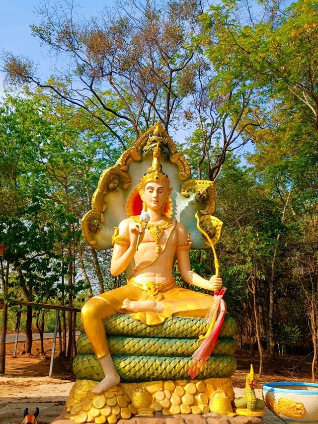 ชมถ้ำพญานาคสุดอลังการ ที่มุกดาหาร