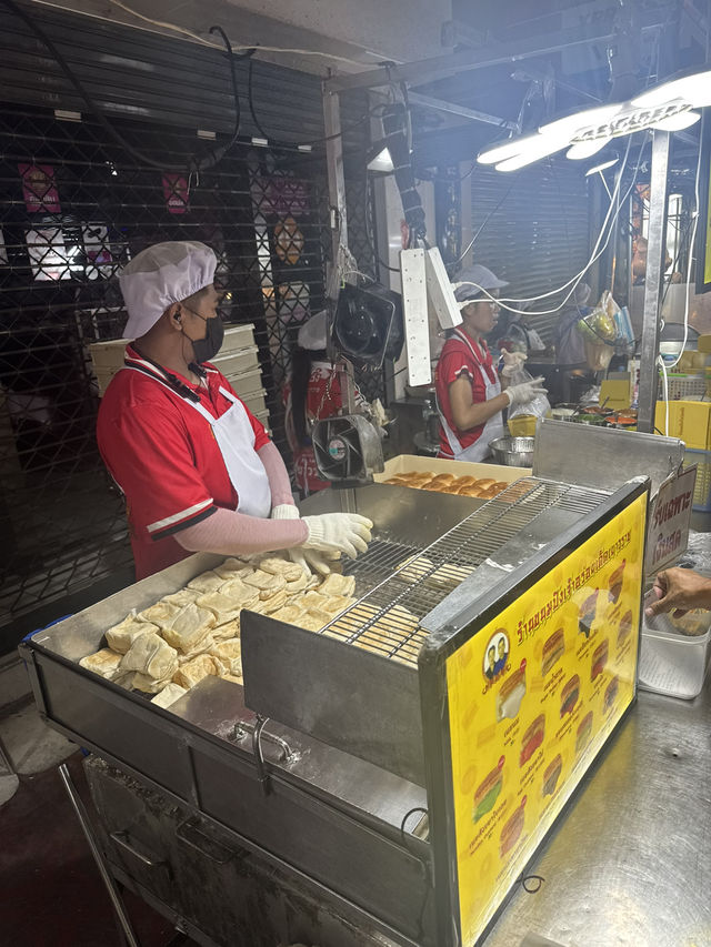 เยาวราชยามค่ำ เดินกินเพลิน ของเด็ดเพียบ