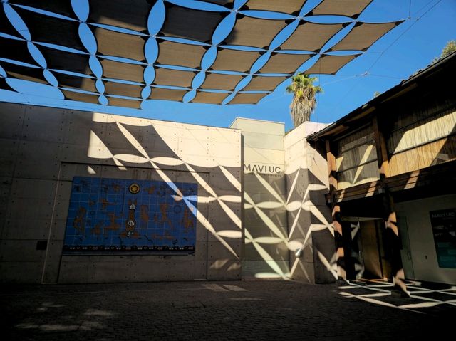 해외여행 칠레 안티아고의 소형 미술관 Museo de Artes Visuales MAVI UC