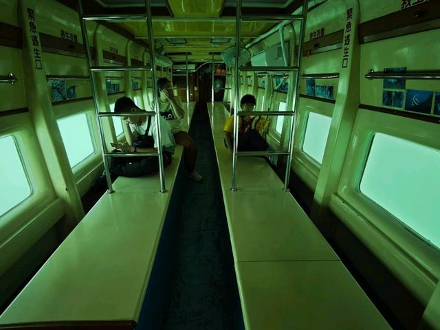 #藍鯨號海底觀光半潛艇-屏東縣琉球鄉
