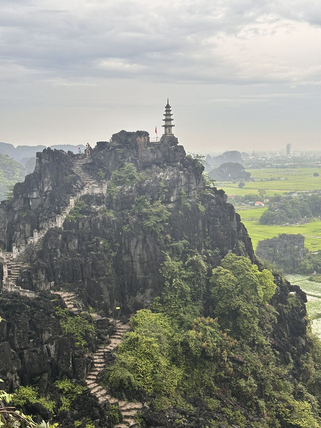 Sun rise at Mua Cave Ninh Binh 