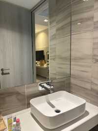 รีวิว The Quarter Ari by UHG