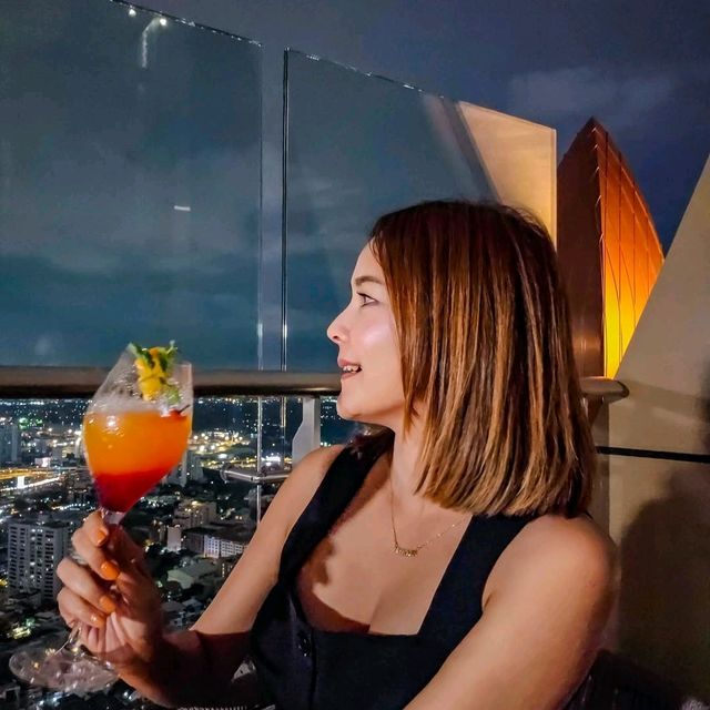 คาเฟ่ ร้านอาหาร บน rooftop ใจกลางกรุง