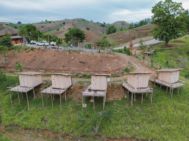 ที่พักและจุดกางเต็นท์ ไร่ลุงลอน 