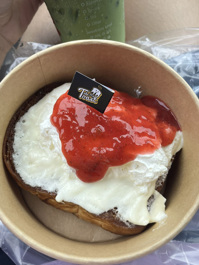 Exploring the foods in Hat Yai Village