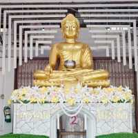 พระพุทธโปร่งฟ้า เจดีย์วัดดอนเมืองพระอารามหลวง