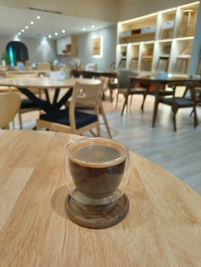 A Minimalist Moment in Desaru