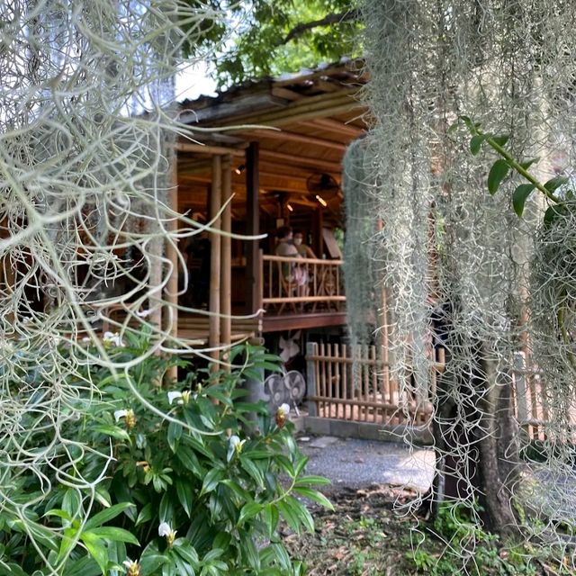 spacious estate cafe