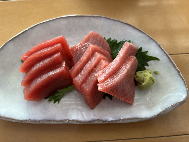 🐟 Oma’s Hidden Gem – A Heartwarming Tuna Feast at あけみちゃん号