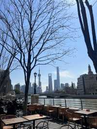 Morning Atmosphere at the Bund