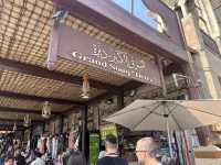 【Dubai Spice Souk／ドバイ・スパイススーク｜ディラ“香りと色が広がるアラビアの台所”】