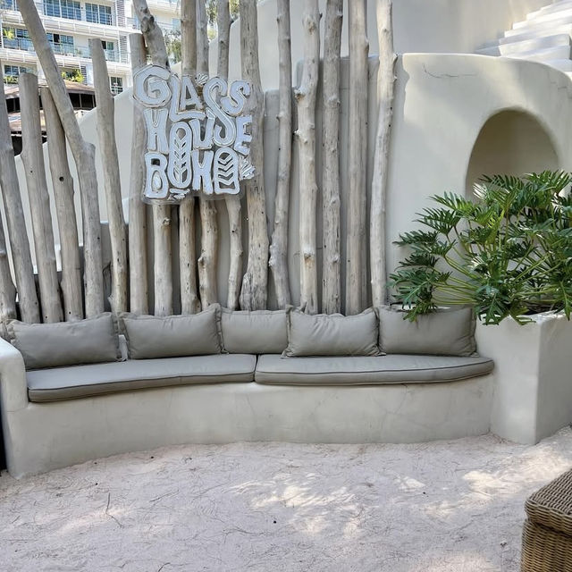  The Glass House Beachfront Bar
