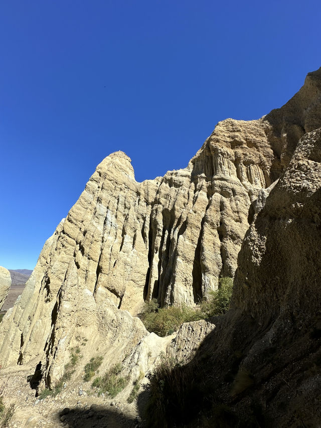 🇳🇿Step Into Mulan: Discover the Magical Clay Cliffs of Omarama
