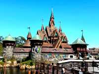 The Wonderful Frozen Kingdom in Tokyo Disney Sea