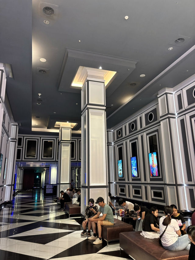 ✨置地廣場裡的時尚殿堂！八德國賓影城觀影、美拍、美食一次滿足🍿📸