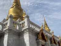 วัดตรีทศเทพ วัดสงบใจกลางเมือง
