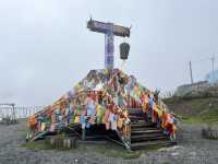  📍 G318 Nima Sacred Mountain Service Area – A Unique Tibetan-style Stop at 4668m