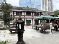 Finding Stillness in the Heart of Chengdu – A Day at Daci Temple