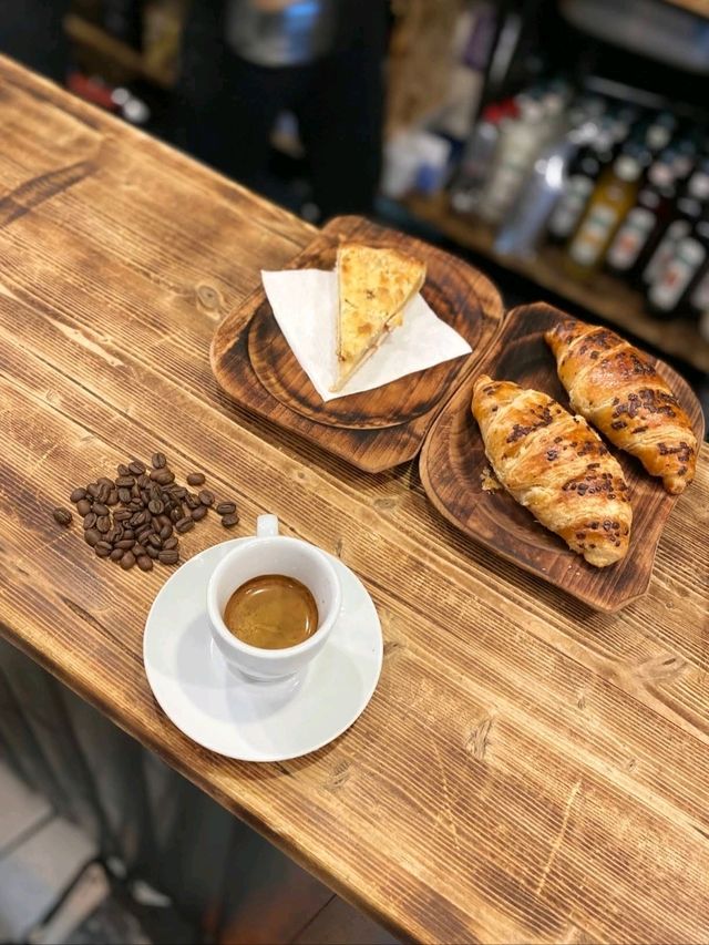 Grinder Coffee Shop