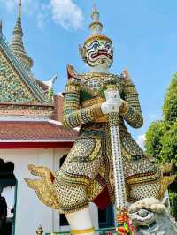Chasing Sunrises at Wat Arun – Bangkok’s Temple of Dawn