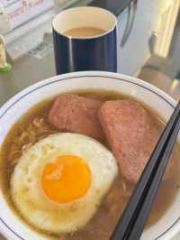 在高雄，遇見一間會「喵」的港味回憶 ——《貓之家俱樂部 Cat’s Home Club》