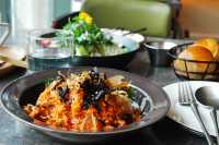 Hot Summer Vibes at the Akanara Hotel Restaurant