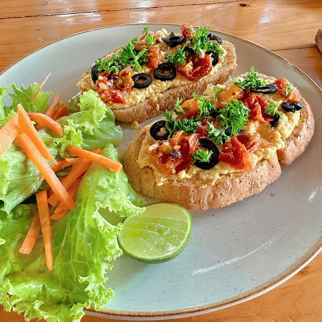 치앙마이 구시가지 브루스게따 맛집 비건밀즈