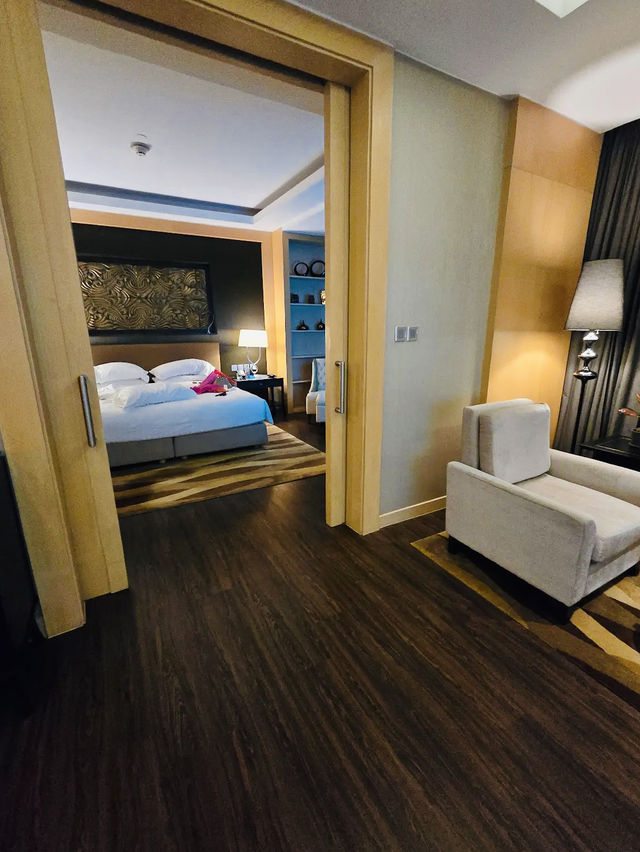 Bright, Bold, Bangkok, Live the Amari Way