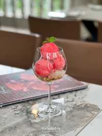 คาเฟ่ในบ้านสไตล์โคโลเนียล
