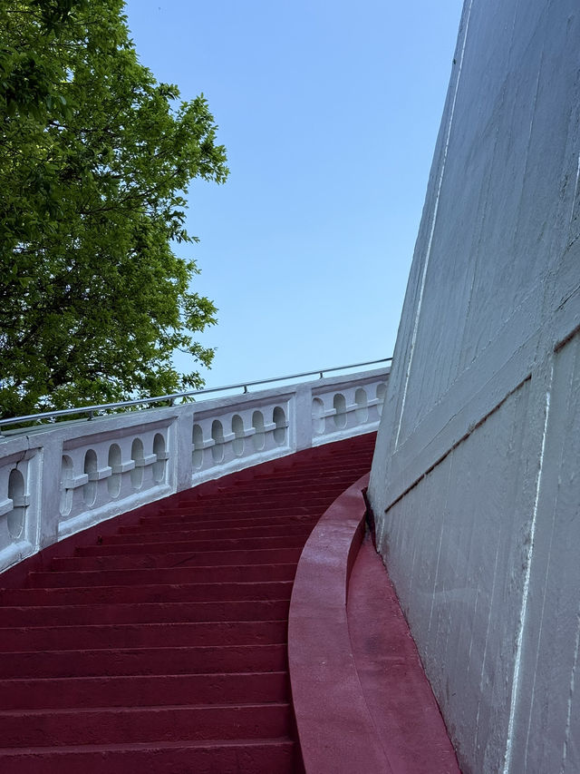วัดสระเกศ: ความสงบกลางเมืองและวิวทิวทัศน์ 360 องศา