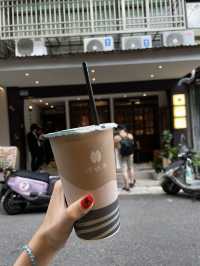 ไปเดินเล่นชิลๆในย่านชิคๆ สถานี  Zhongshan