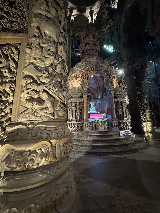 🪵 รีวิว: Sanctuary of Truth Museum