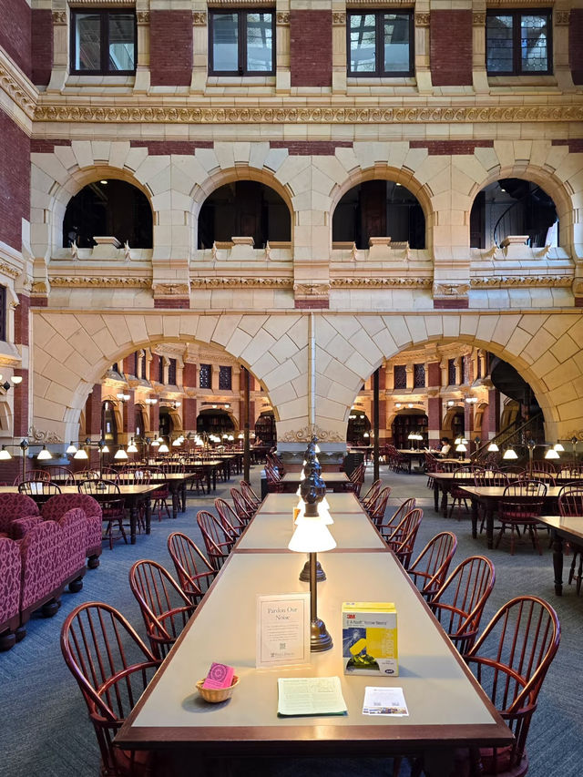 Exploring University of Pennsylvania: Ivy League Legacy & Hidden Gems