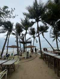 Halehala…จิบเบียร์เย็นๆ ริมหาดเจ้าหลาว 🌊🍻