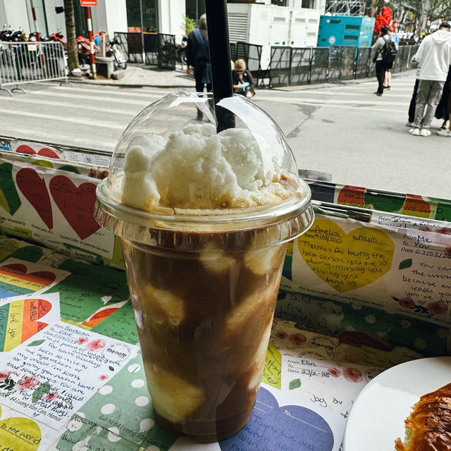 ร้านกระดาษโน้ตสีสดใสชื่อดังในฮานอย The Note Coffee ร้านกระดาษโน้ตสีสดใสชื่อดังในฮานอย The Note Coffee