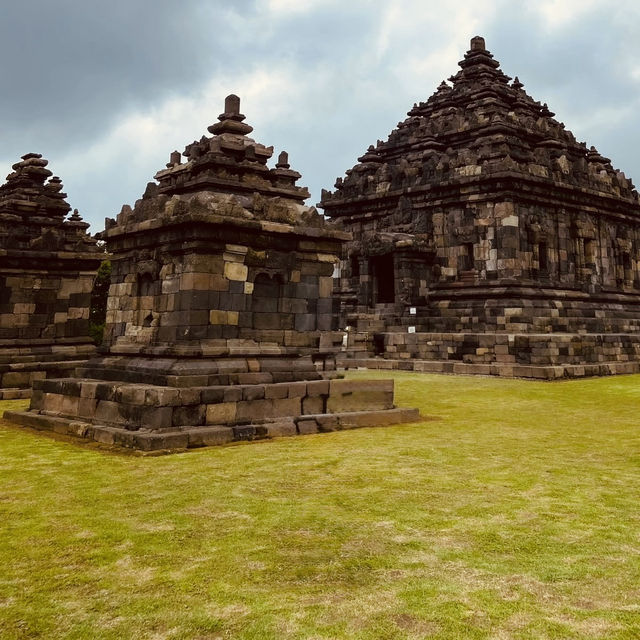 🌄 Solo Adventure at Ijo Temple: Yogyakarta’s Hidden Sunset Gem 🌿