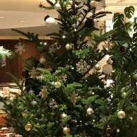 横浜元町で過ごす、心温まるクリスマスと年末のセール 🎄 横浜元町クリスマスツリーアーカイブ