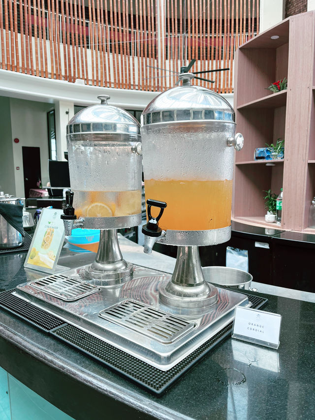 Chic Relaxation at the Golden Palm Sepang’s Poolside Bar