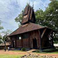 🖤 Baan Dam Museum – Chiang Rai’s Dark & Mysterious Masterpiece