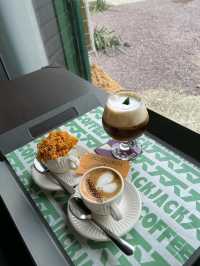 โ ๊ฑฐ์  ์งน์งน์ปคํผ (Jjaek Jjaek Coffee)