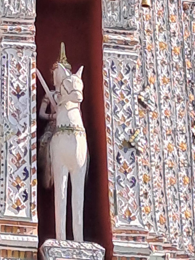 ✨ 曼谷必訪！鄭王廟（Wat Arun）泰服體驗 & 交通全攻略
