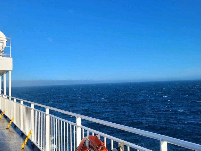 Journey from North to South Island of New Zealand by ferry