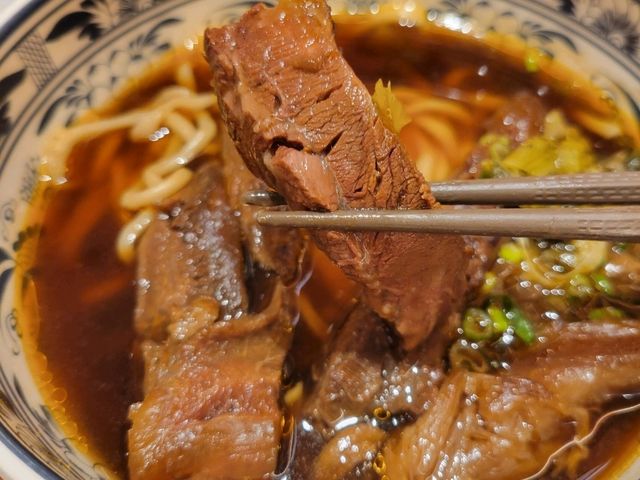 啟德零售館🛍台灣地道牛肉麵🐄