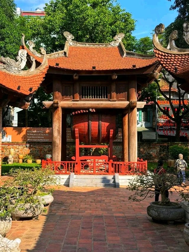 📜 “Temple of Literature – Vietnam’s First University & Timeless Treasure” 📜 “Temple of Literature – Vietnam’s First University & Timeless Treasure”