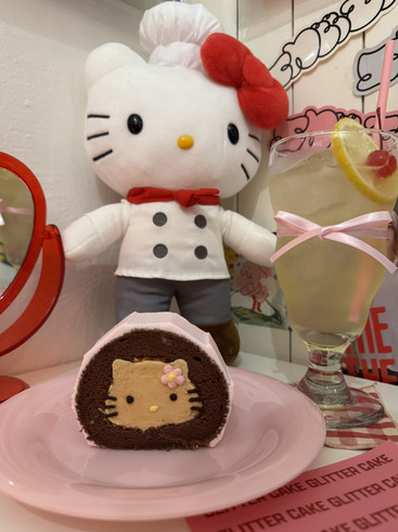 かわいすぎる！日焼けキティちゃんケーキ | Trip.com ソウル